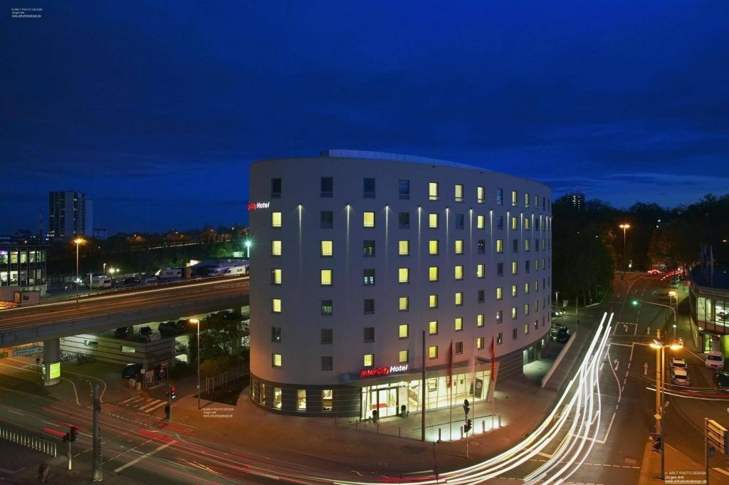 Die InterCityHotel Mainz mit ihrem strengen Design